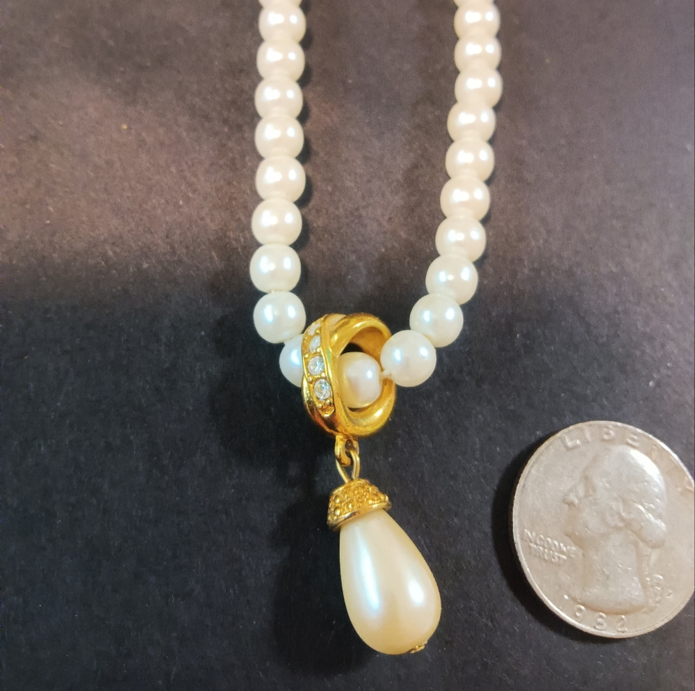 Vintage Avon Faux Pearl Necklace